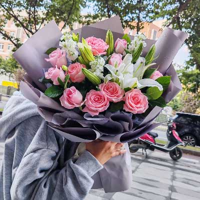 福州11朵戴安娜粉玫瑰百合，与你一起追逐梦想