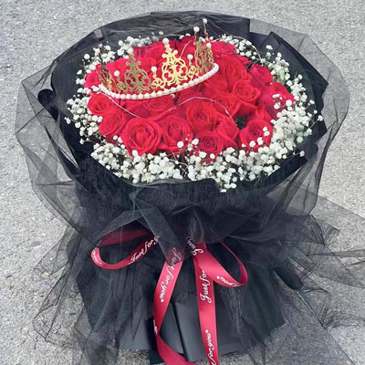 福州33朵红玫瑰满天星皇冠，爱情圆满