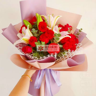 福州18朵红玫瑰百合，真情相守一生